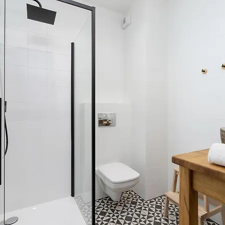 Apartment Stare Podgorze Sliska Cracow By Renters Krakow
